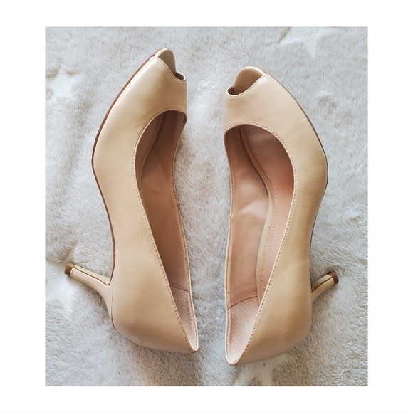 Tahari leather pep toe heels - Picture 7 of 11